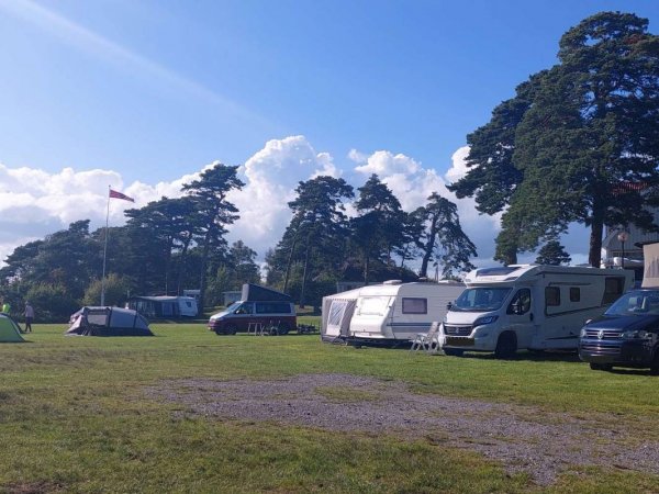 Gon Camping — Foto 3