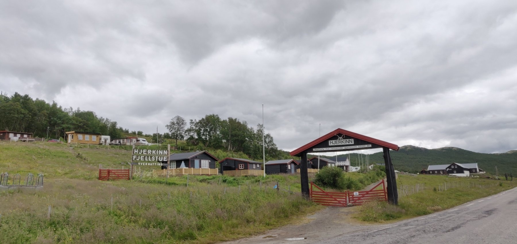 Hjerkinn Fjellstue — Cámping in Hjerkinn