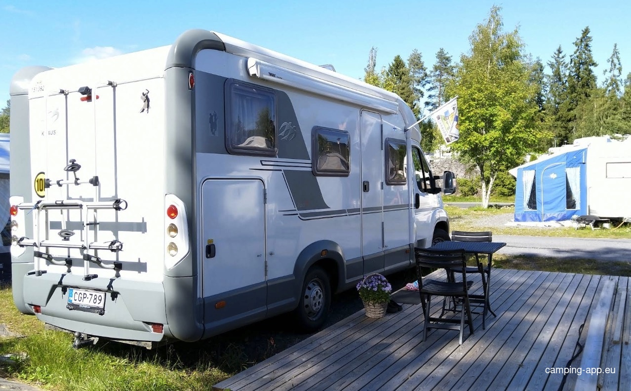 Kalliojärven Lukkuhaka (SF-Caravan) — Kemp in Orismala