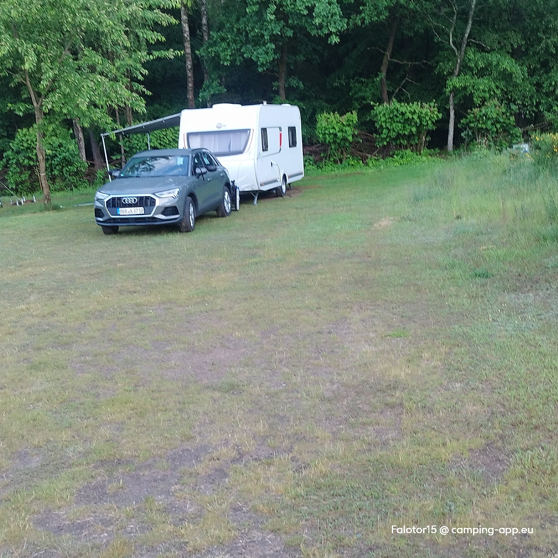 Campingplatz Zur hohlen Eiche — Cámping in Schloen-Dratow OT Klockow
