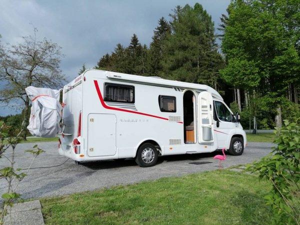 Wohnmobile Stellplatz Ottenschlag — Photo 2