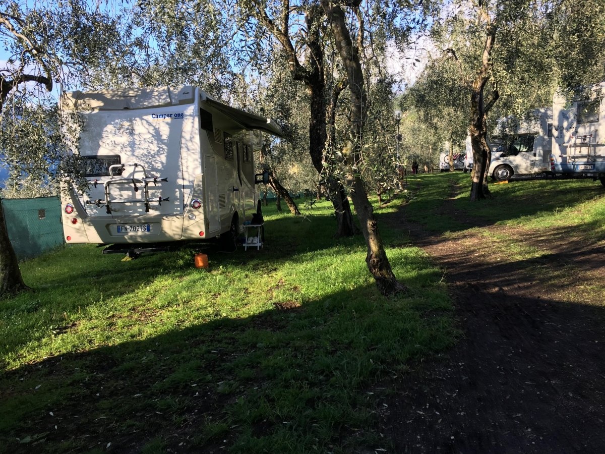 Agricampeggio Paradiso — Camping Site in Brenzone sul Garda