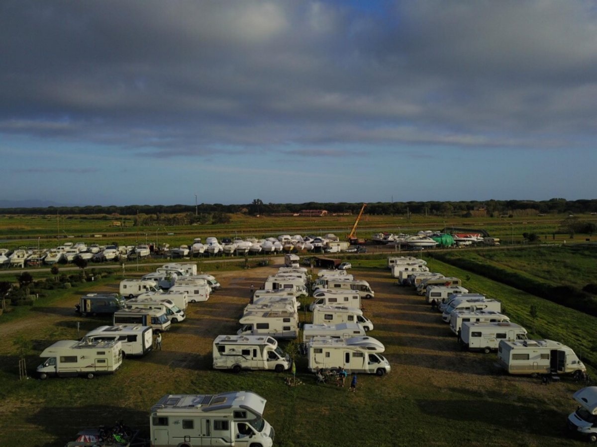 Area Sosta Camper Le Paduline — Campervan Site in Castiglione della Pescaia