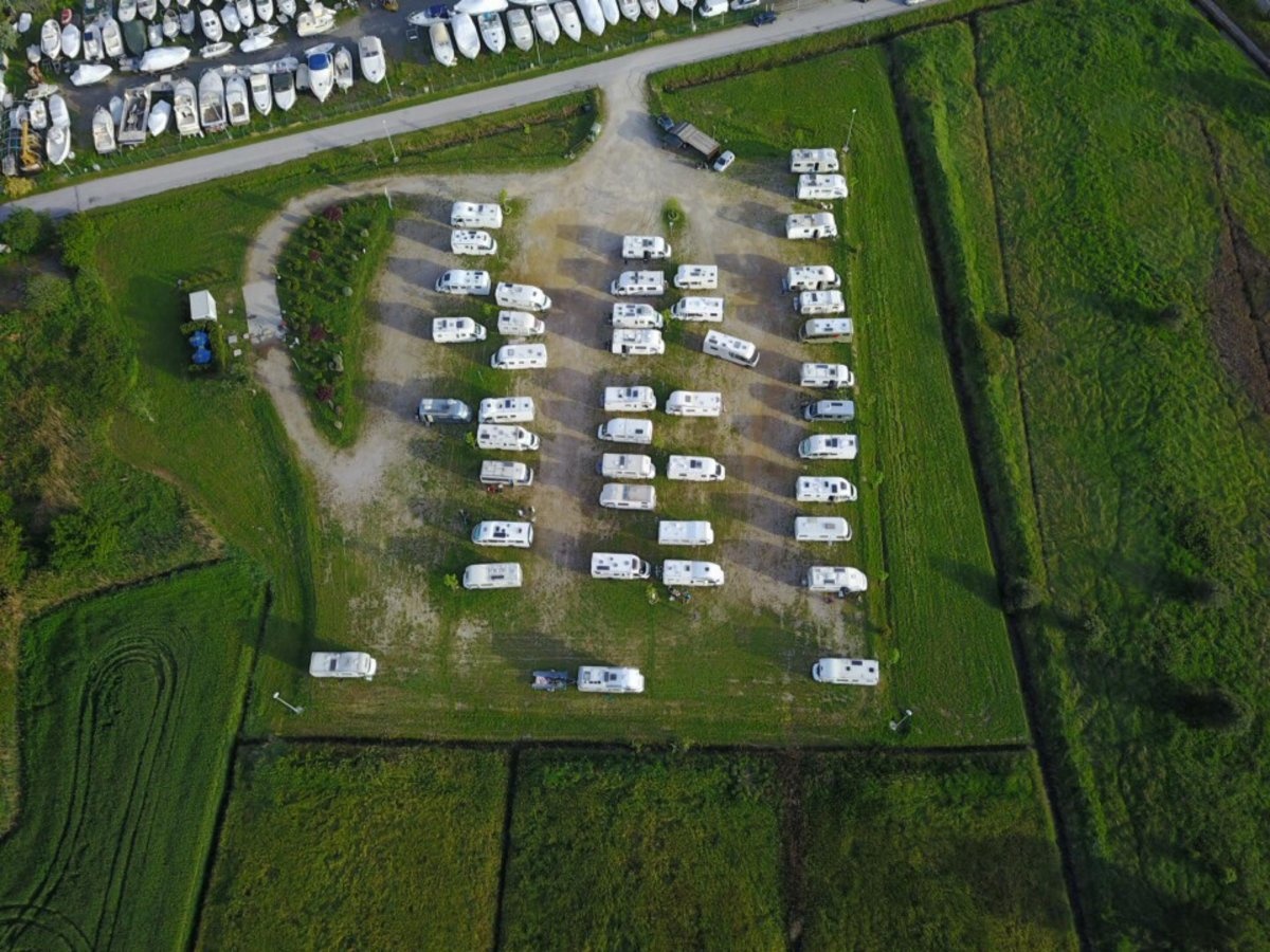 Area Sosta Camper Le Paduline — Aire camping car in Castiglione della Pescaia