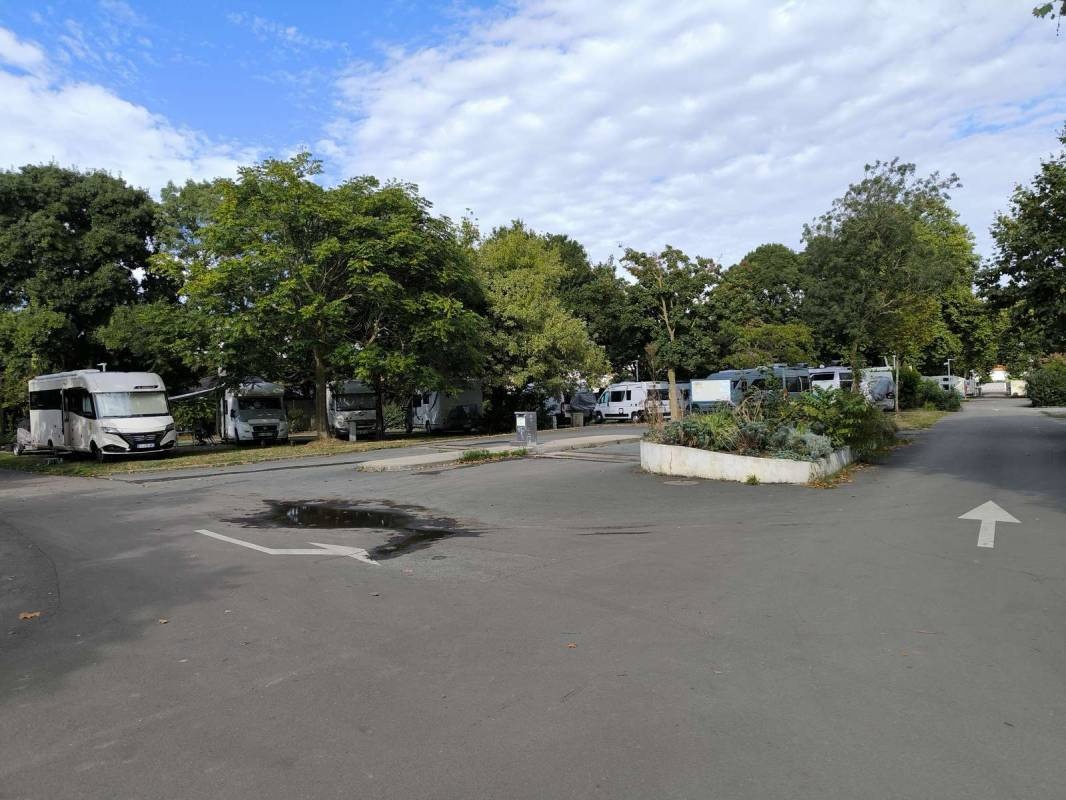 Aire de Camping-Car Port Neuf — Campervan Site in La Rochelle