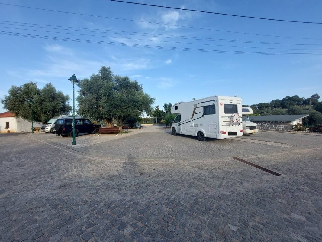 Stellplatz Alferce — Stellplatz in Alferce