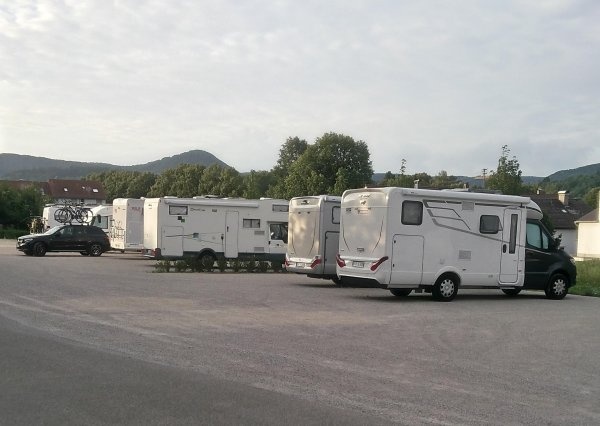 Wohnmobilstellplatz Weilheim Teck — Campervan Site in Weilheim an der Teck