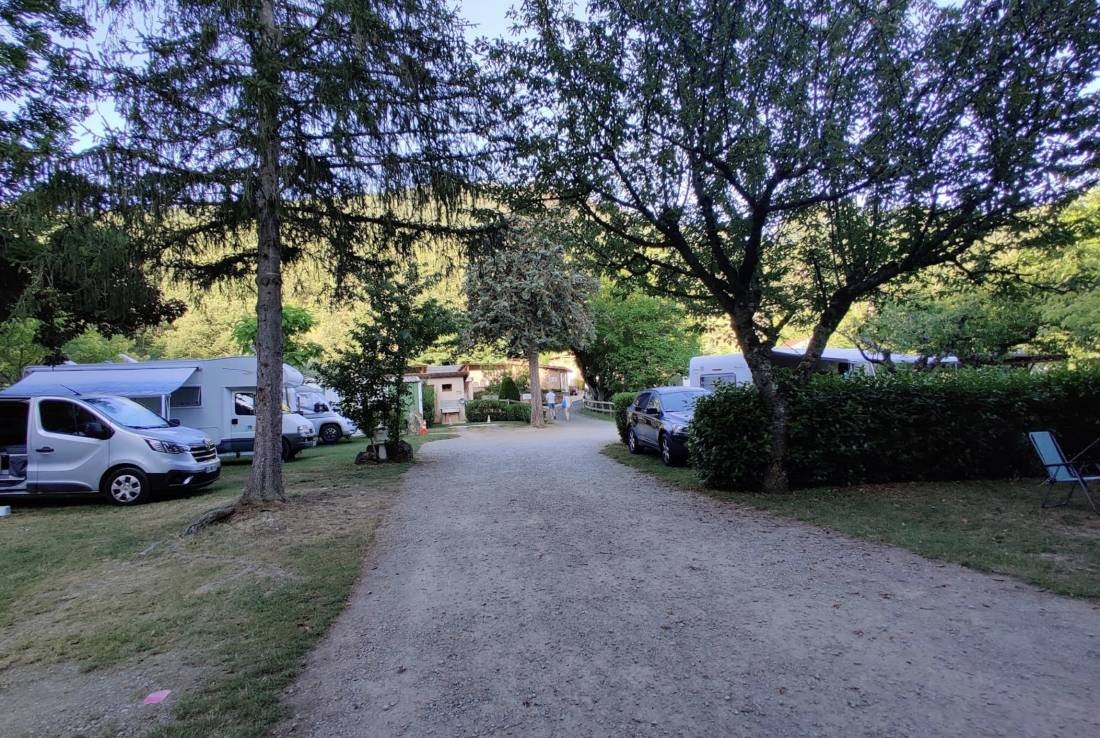 Camping St. Martin de Pris *** — Місце для кемпінгу in Creissels