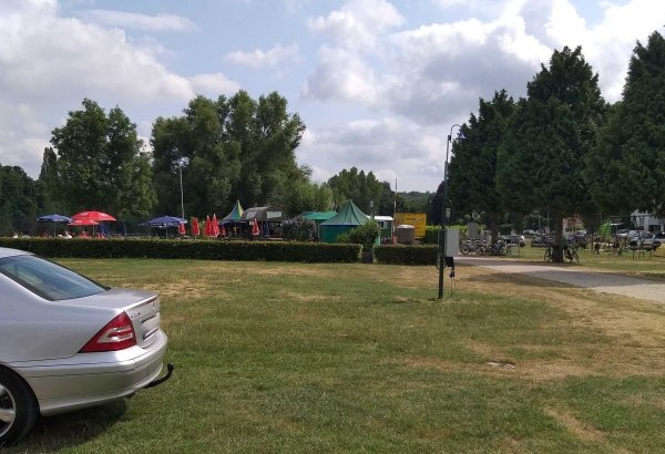 Rheincamping Siebengebirgsblick — Camping in Remagen-Rolandswerth
