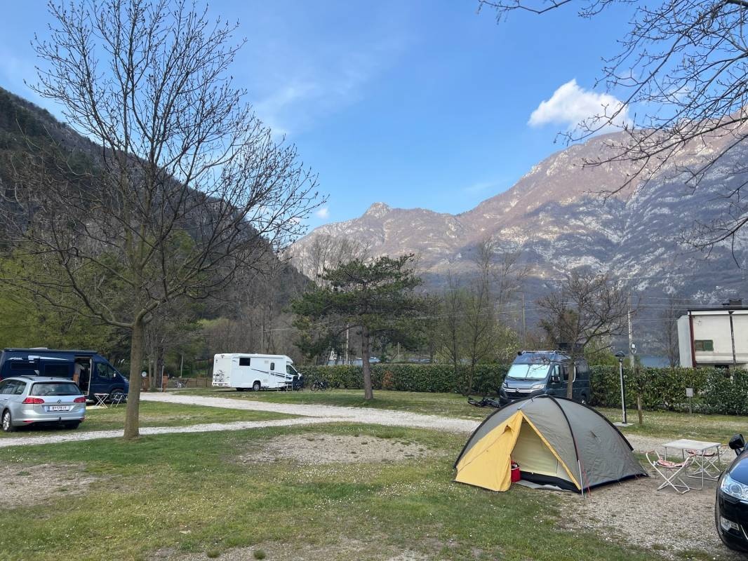Camping Lago dei 3 Comuni — Campingplatz in Alesso