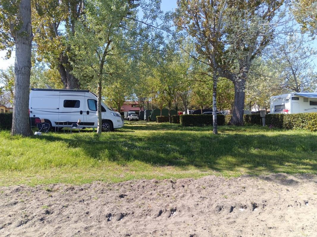 Camping La Perla del Lago — Campingplats in Capodimonte