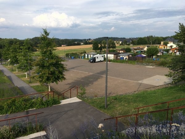 Am ehemaligen Gartenschaugelände — Aire camping car in Oelsnitz/Erzgebirge