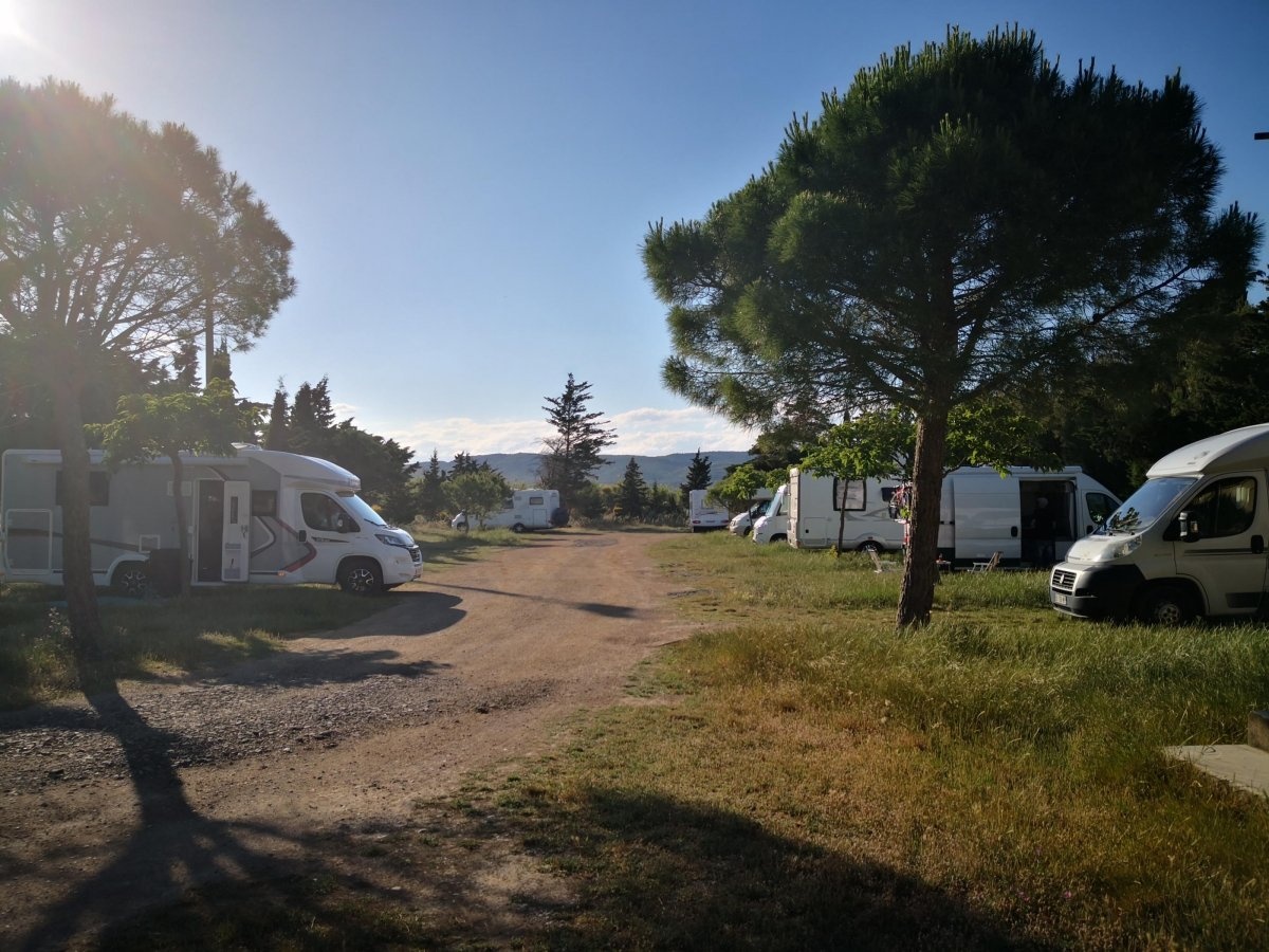 Aire de Camping Cars — Bobilplass in Peyriac-de-Mer