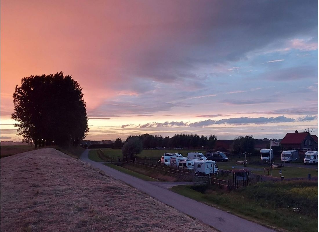 Camperplaats Hulst — Area Autocaravanas in Vogelwaarde