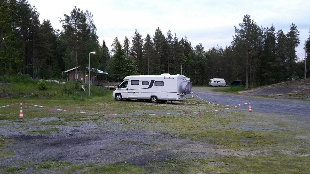 Skeppsmalens Fiskeläge Ställplats — Karavan Sitesi in Arnäsvall