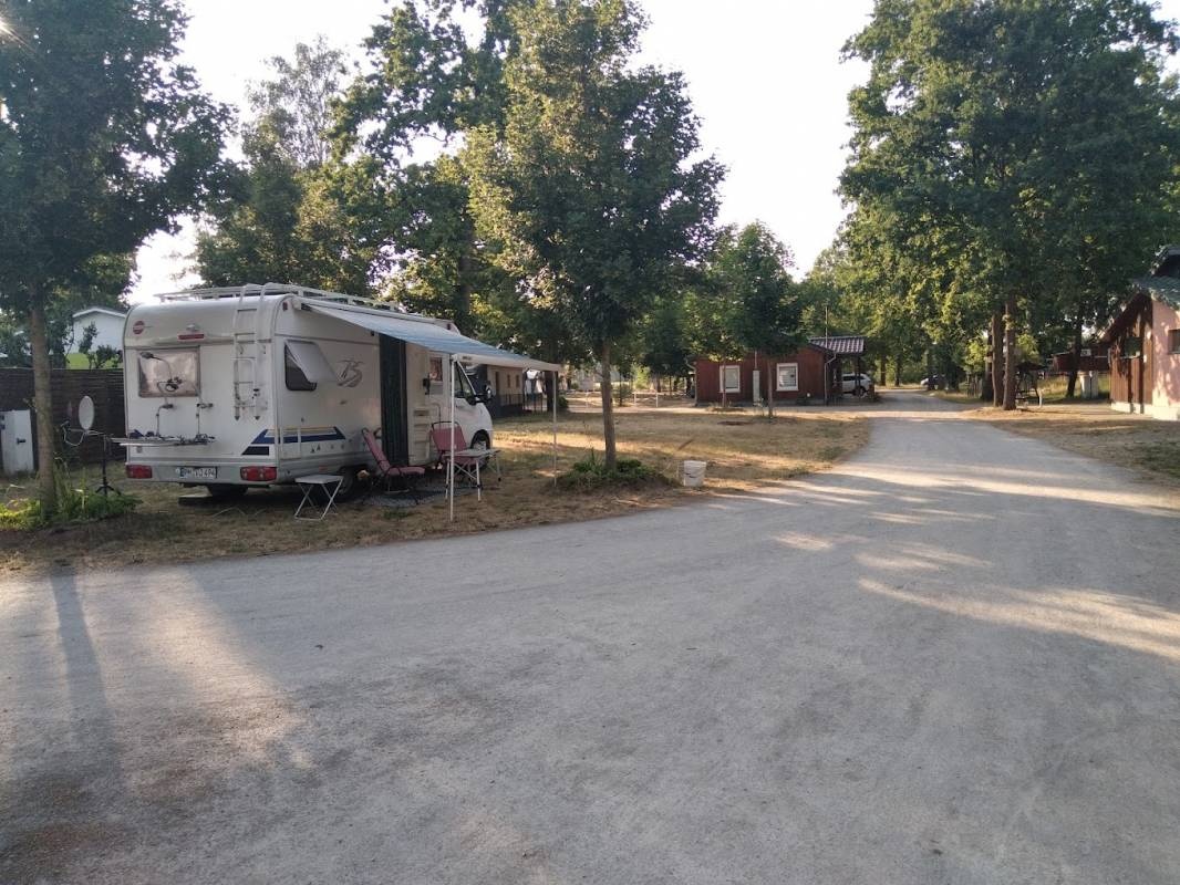 Campingplatz am Schönfelder See — Campingplass in Schönfeld