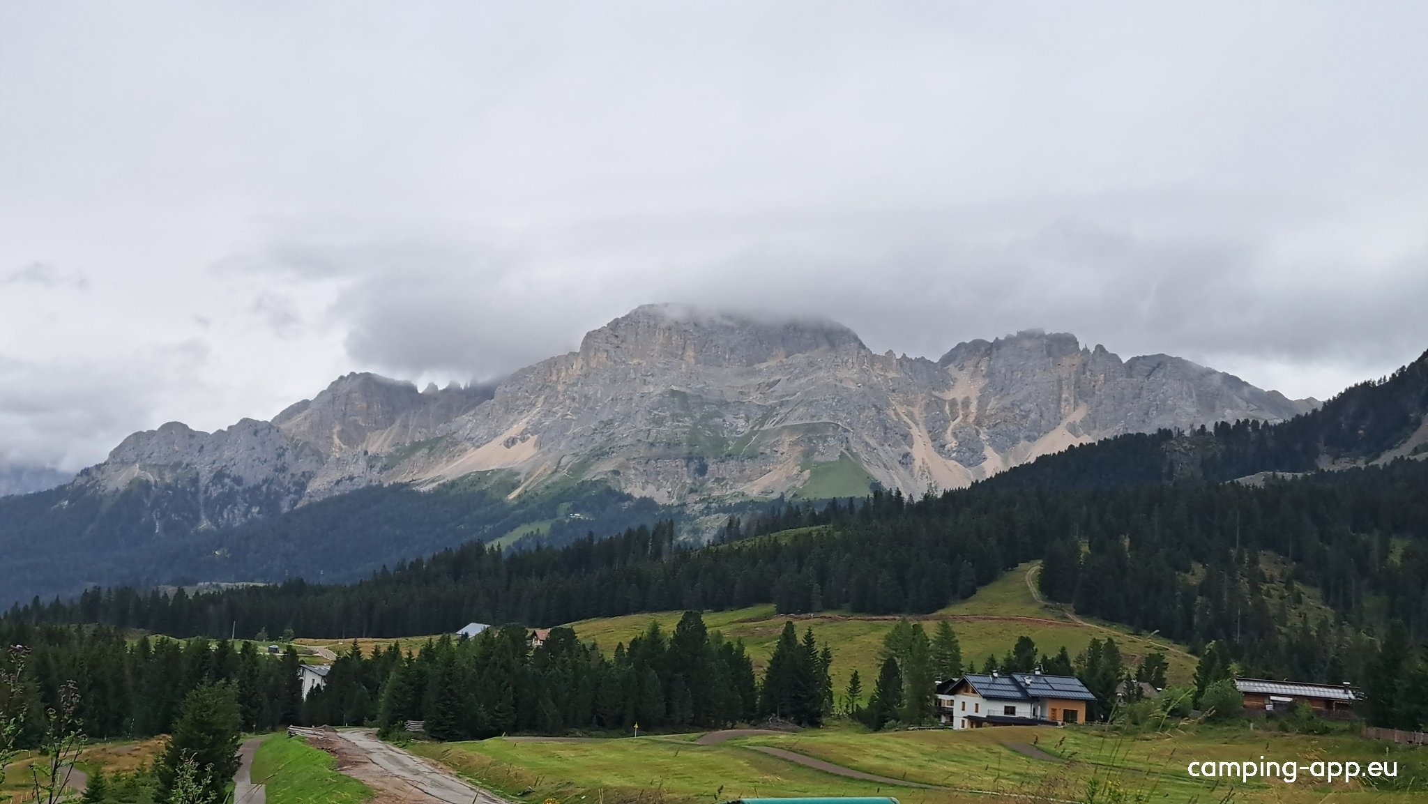 Dolomitenblick — Karavan Sitesi in Varena