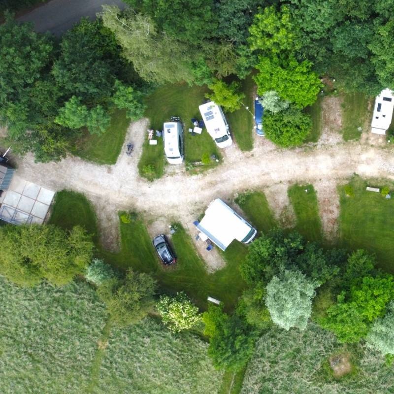 Camperplaats Maascamp — Area Autocaravanas in Gennep