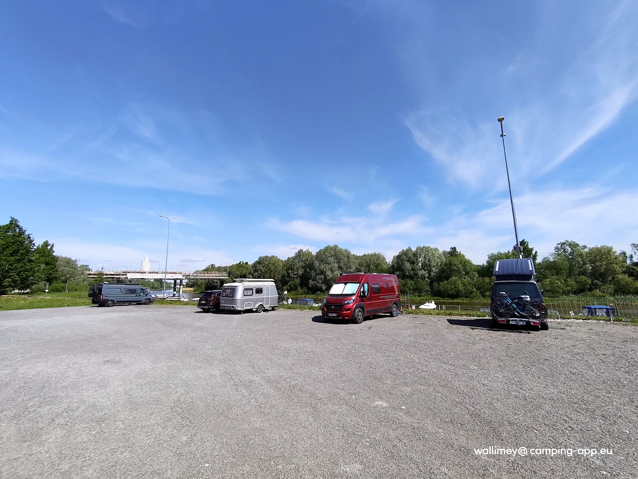 Karlova Harbour Caravan Park — Area Autocaravanas in Tartu