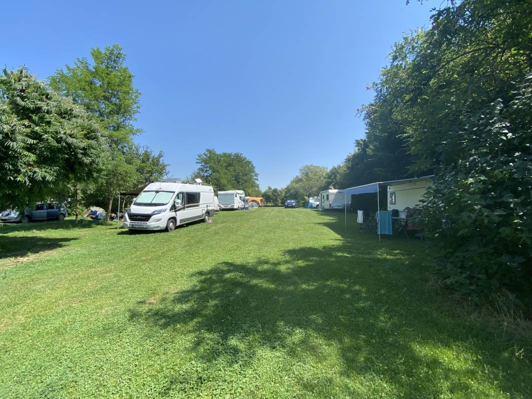 Camping De Oude Wilg — Campingplads in Cârța
