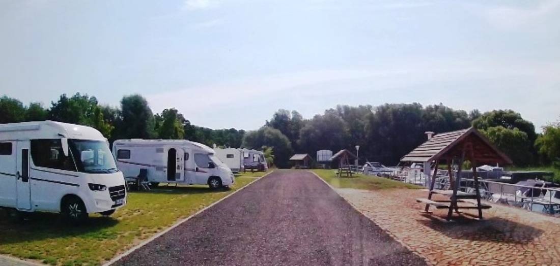 (geschlossen) Hafen am Speicher — Camperplaats in Lübz
