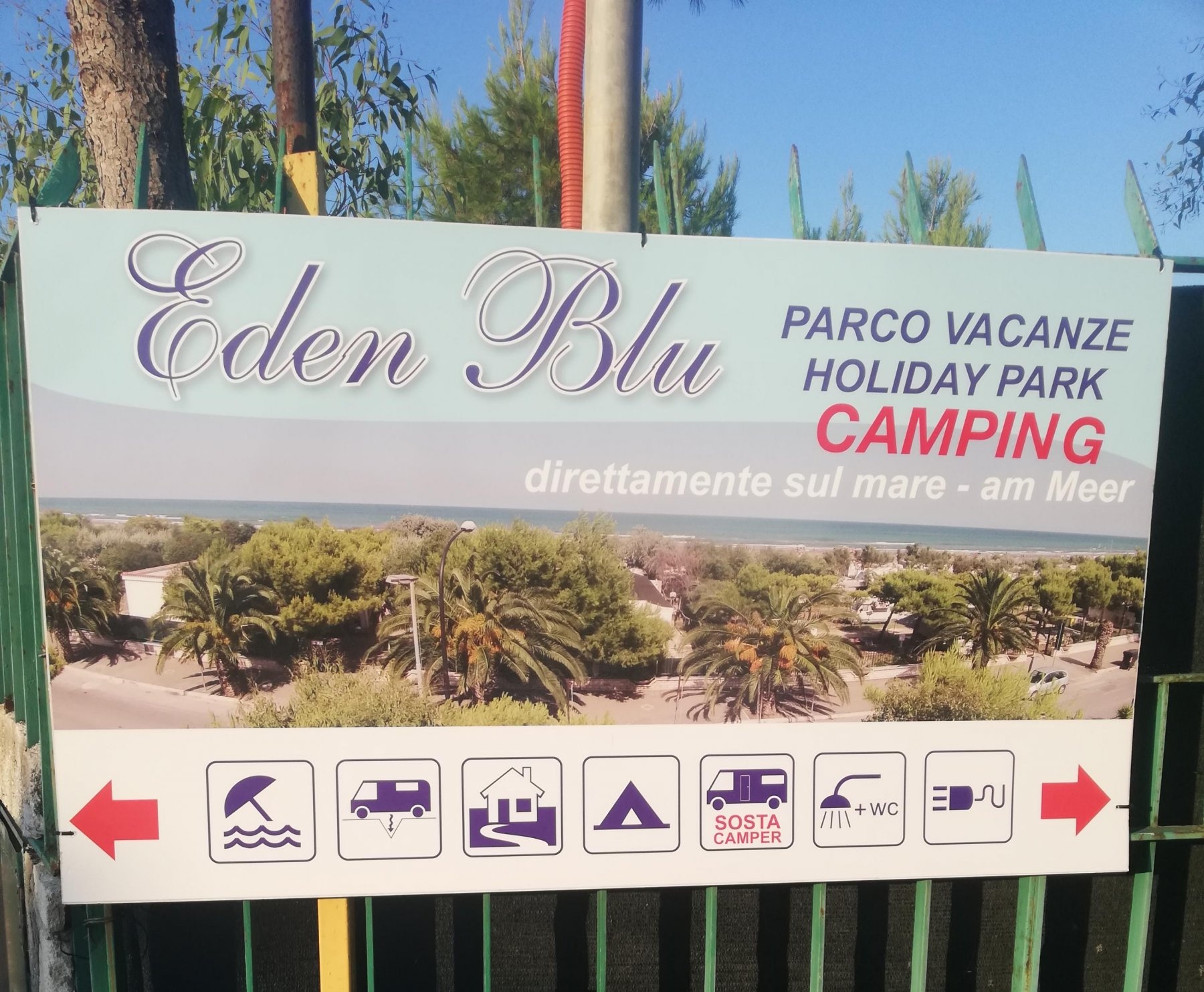 Eden Blu — Sp. parking dla kamperów in Vieste