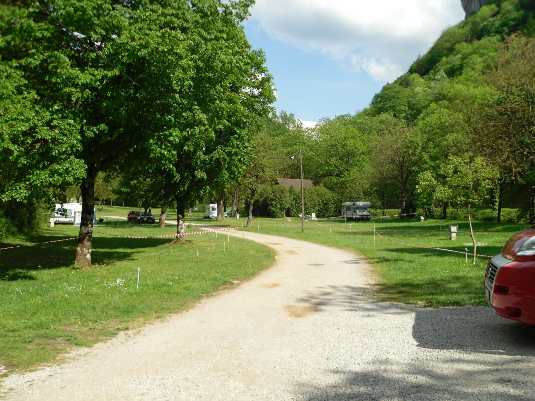 Camping Municipal de la Toupe — Kemp in Baume-les-Messieurs