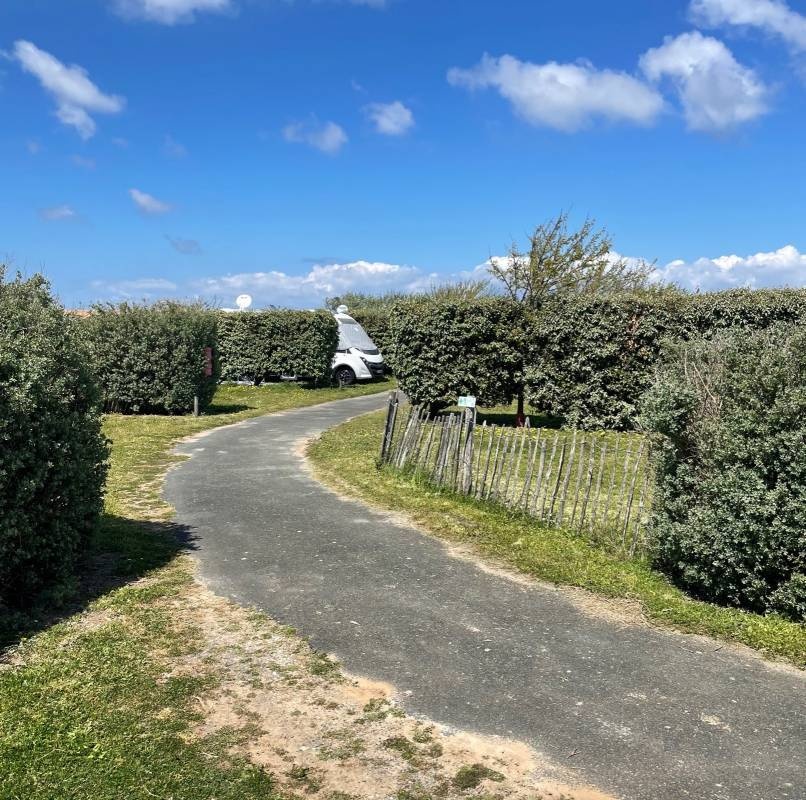 Camping Huttopia Côte Sauvage — Camping in Sainte-Marie-de-Ré