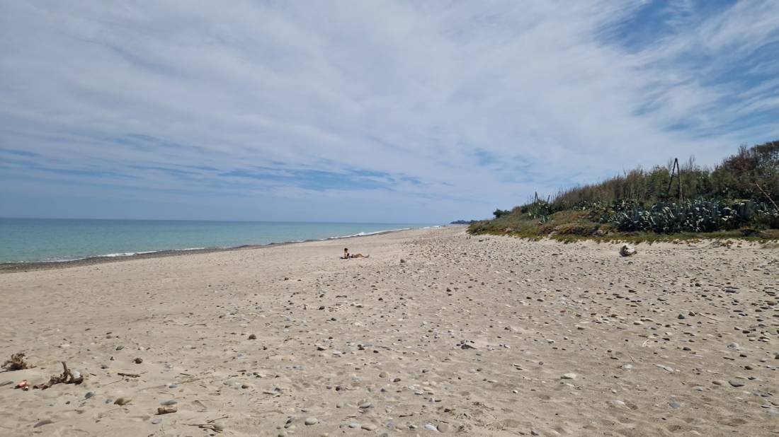 Camping Praia Mare — Aire camping car in Campofelice di Roccella