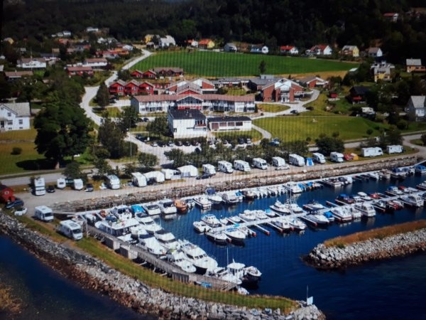 Askvoll Småbåtlag — Campervan Site in Askvoll