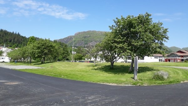 Askvoll Småbåtlag — Bobilplass in Askvoll