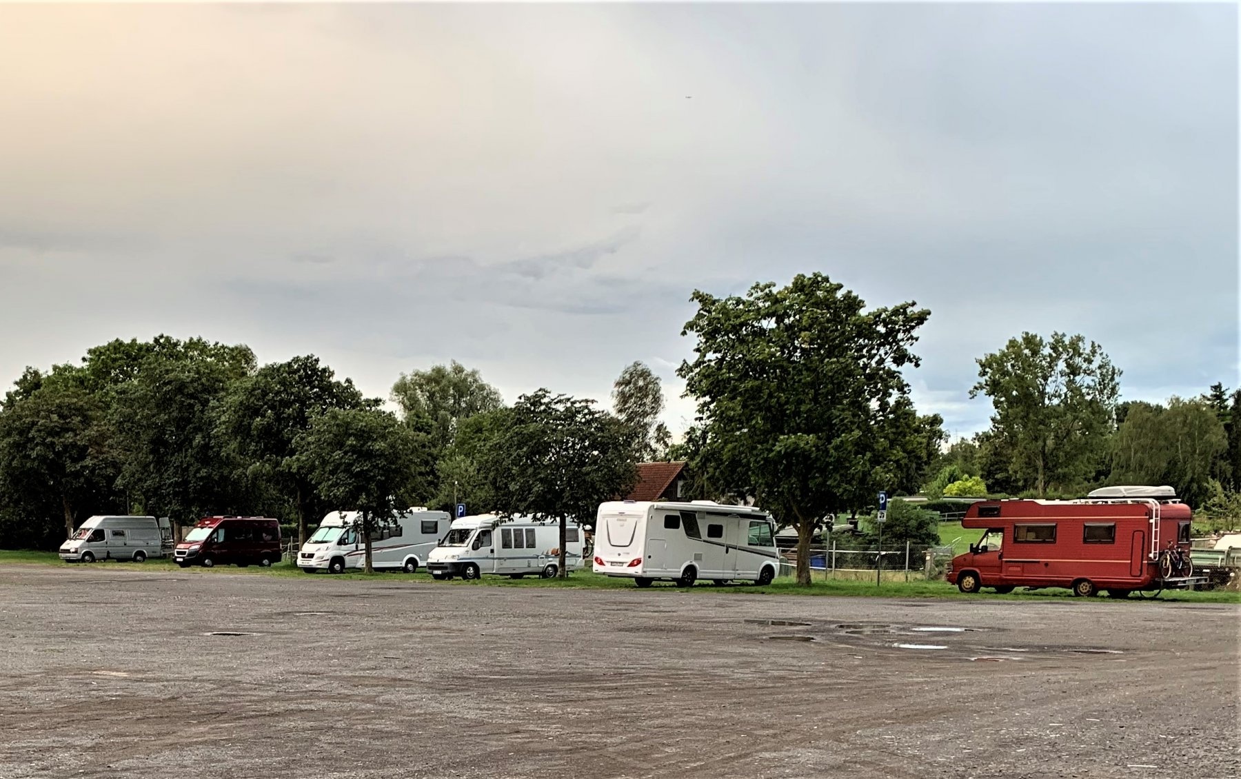 Wohnmobilstellplatz Inheidener See — Sítio para autocaravanas in Hungen