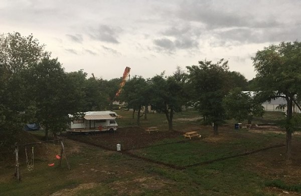 Gadabout Camp — Karavan Sitesi in Wrocław