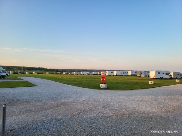 Ardmore Seaview Motorhome Park — Photo 4