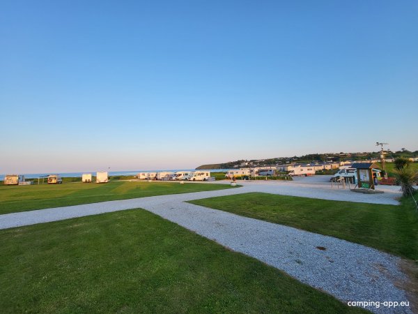 Ardmore Seaview Motorhome Park — Photo 5