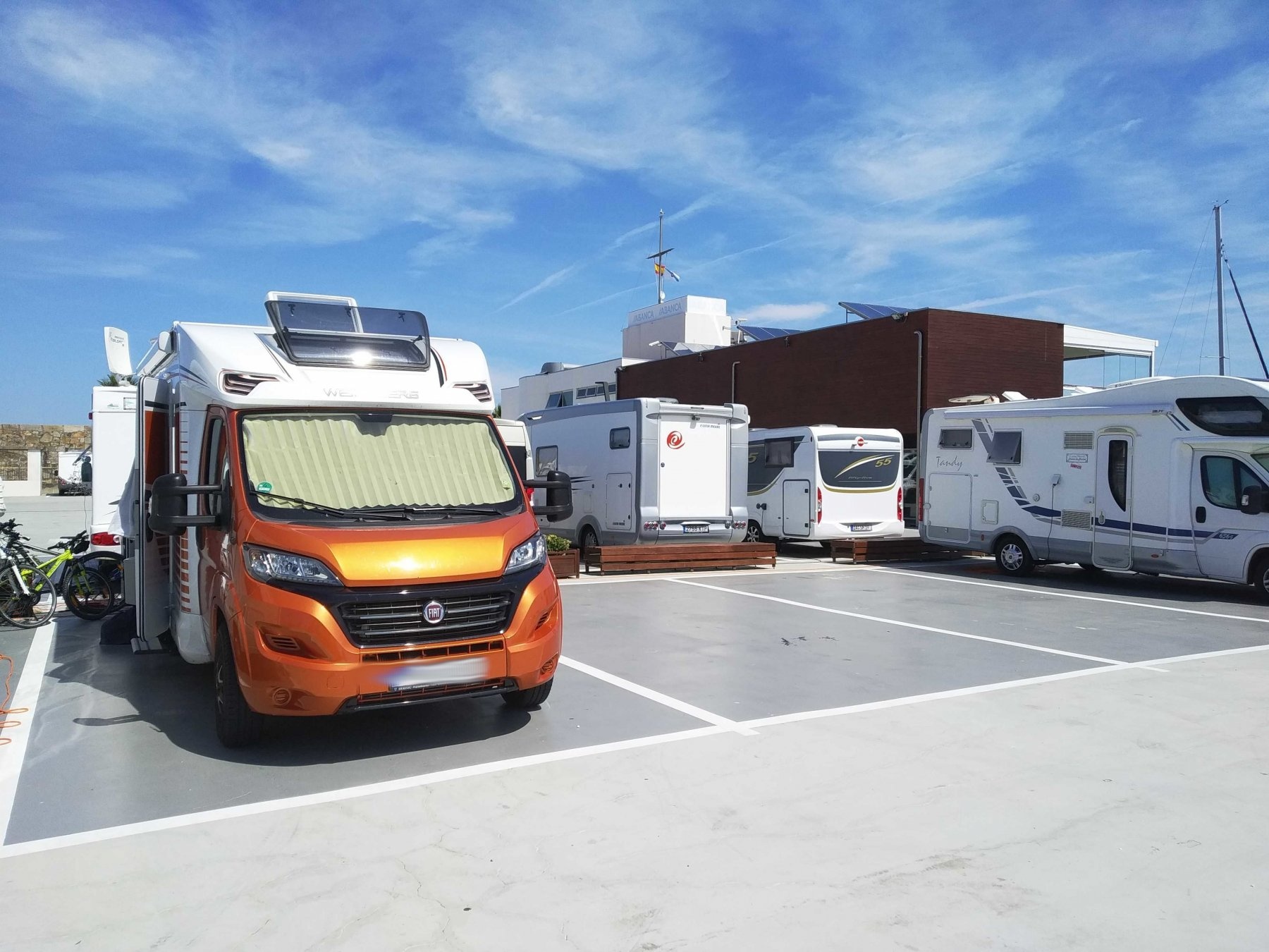 Parking Caravanas Marina Coruña — Camperplads in A Coruña