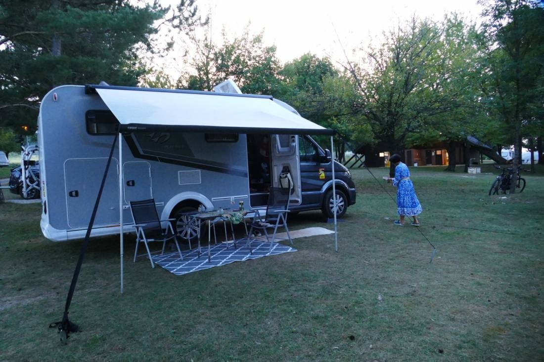 Kamp Borje — Kamp yeri in Korenica