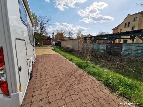 Stellplatz Rheinsberger Str. — Foto 3