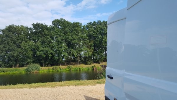 (gechlossen) Direkt am Elbe- Lübeck-Kanal — Sítio para autocaravanas in Buchhorst