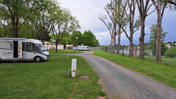 Beaujolais Camping Park — Photo 3