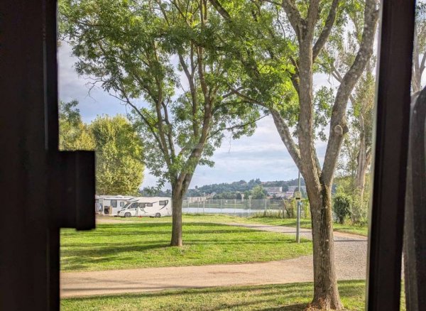 Beaujolais Camping Park — Photo 5