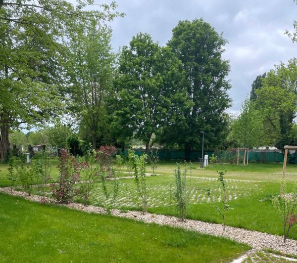 Aire de Camping-car Troyes La Champagne — Photo 2