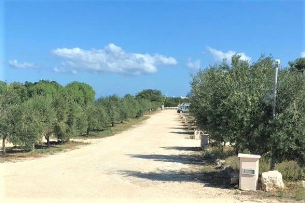 Parcheggio Getsemani — Sp. parking dla kamperów in Ostuni