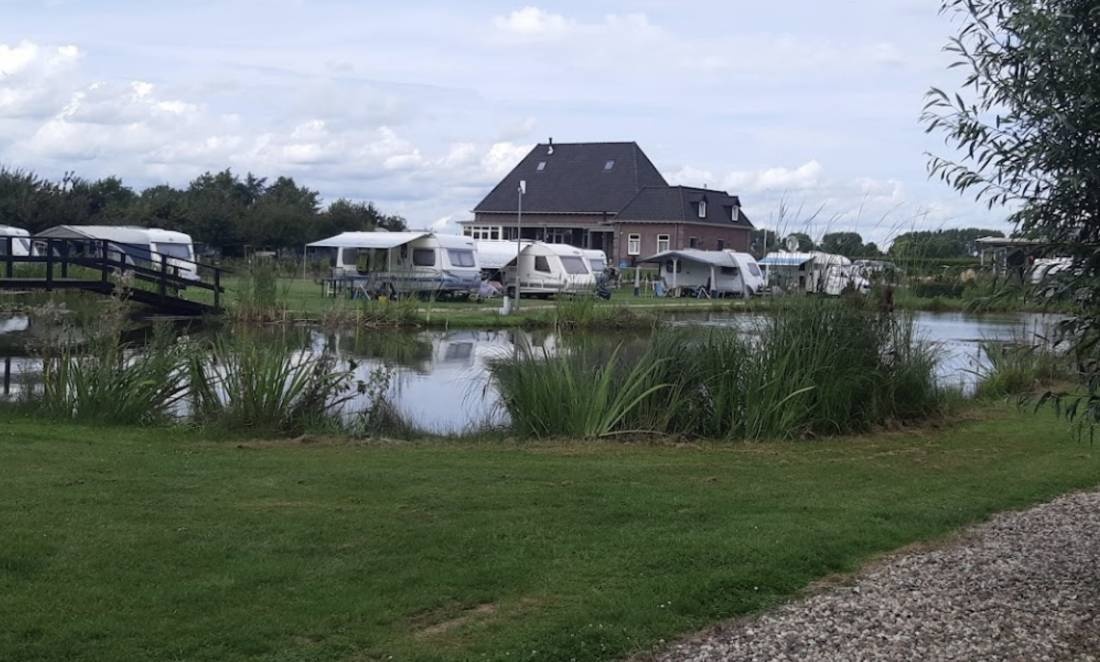 Camping en Camperpark Het Gelderse Eiland — Campingplatz in Aerdt