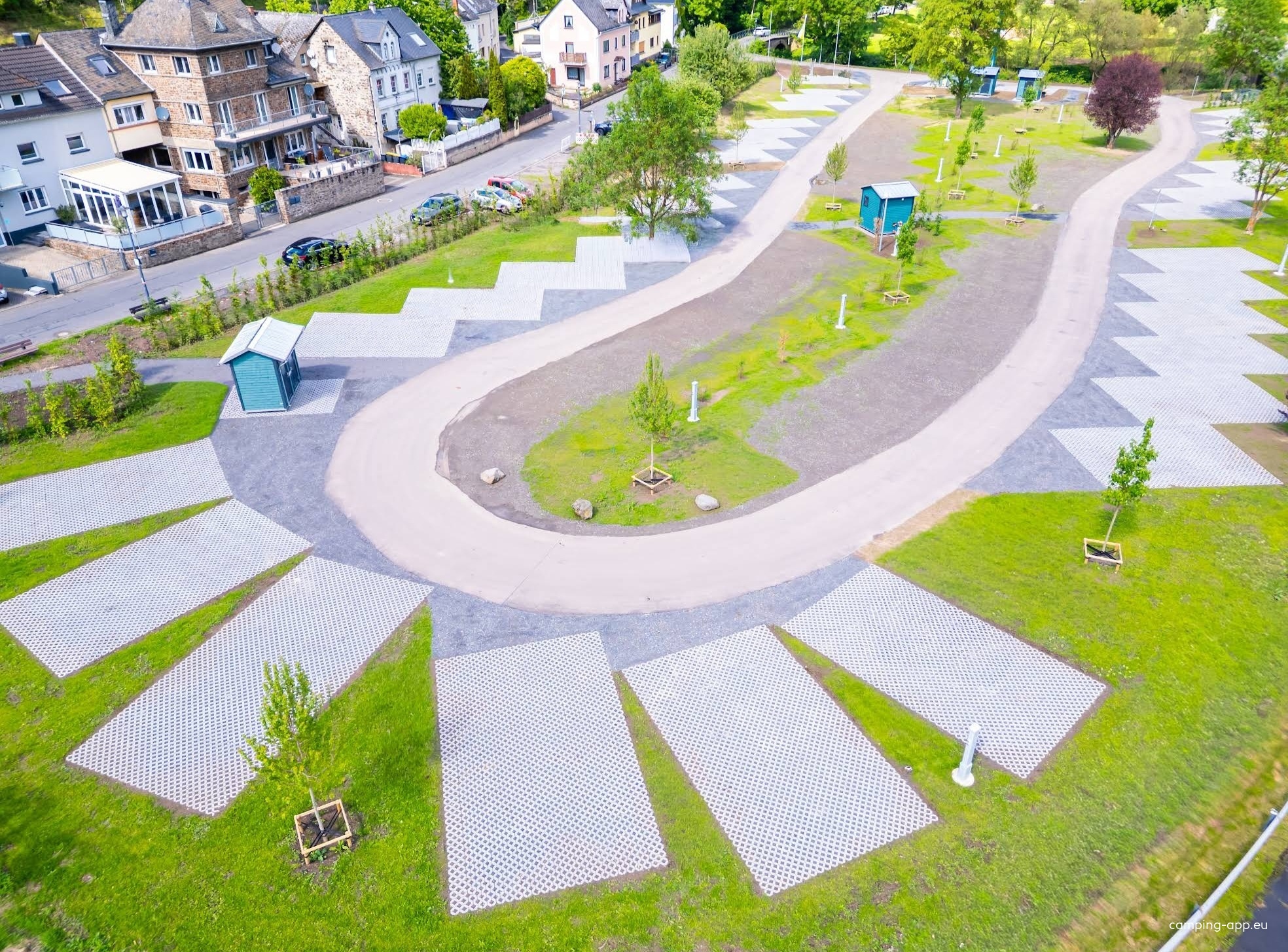 Camping Tor zur Eltz — Area Autocaravanas in Moselkern