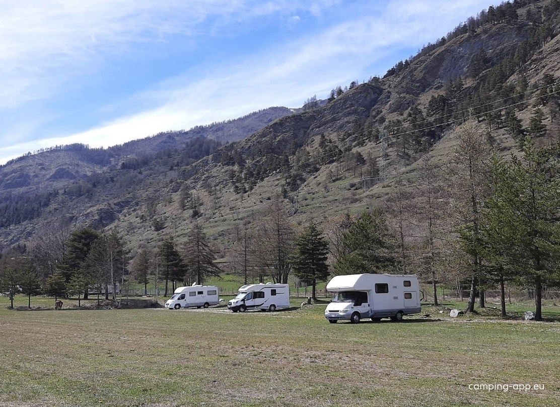 Stellplatz Magic Forest — QuickStop in Usseaux