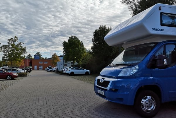 Stellplatz Oscar-Frech-Seebad — Bobilplass in Schorndorf