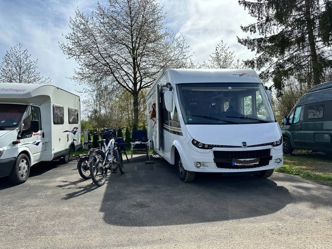 Gräfners Fuhrwerk — Campervan Site in Sommerach
