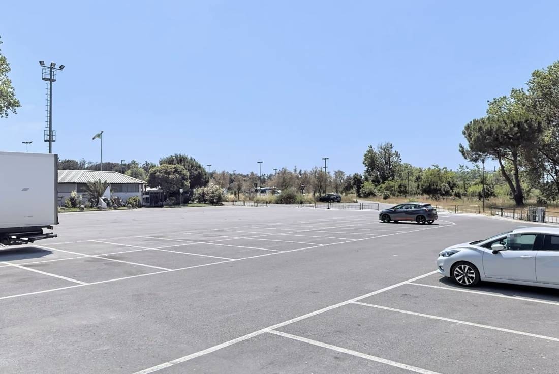 Parcheggio Darsena — Area Autocaravanas in Viareggio