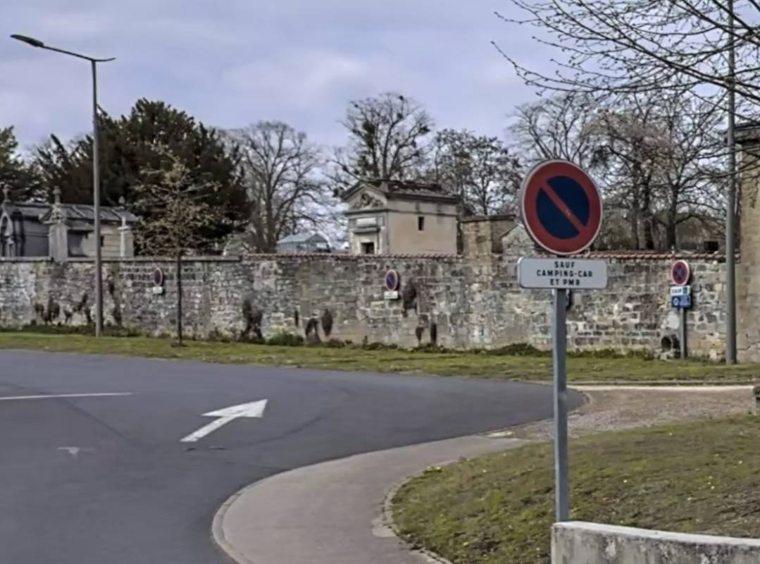 Stellplatz Vouziers — Area Autocaravanas in Vouziers
